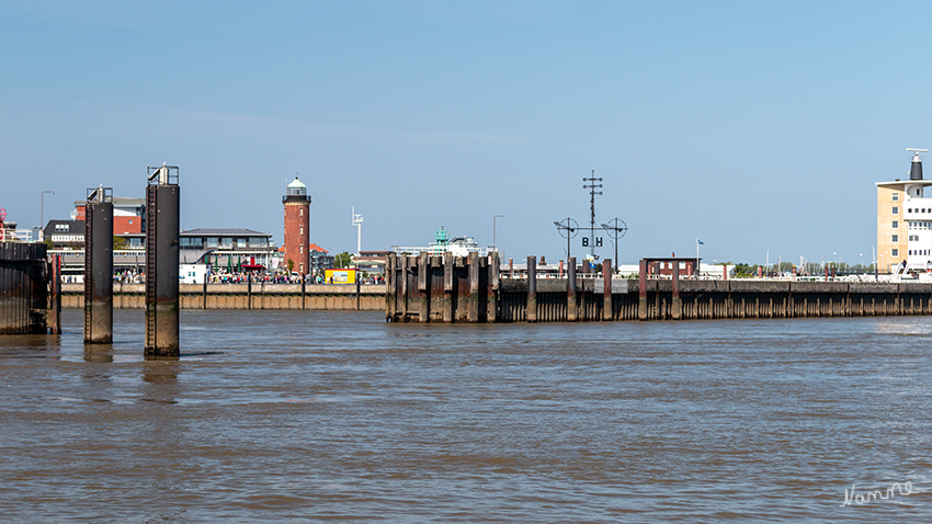 Hafenrundfahrt
Rückblick in den Hafen von wo wir gestartet sind.
Schlüsselwörter: Cuxhaven