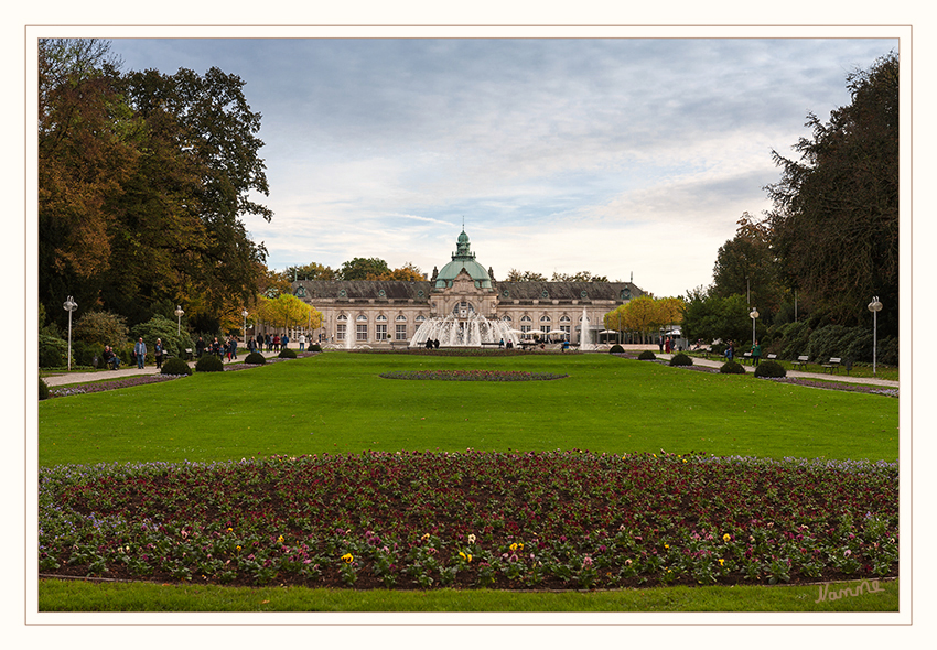 Bad Oeynhausen - Kaiserpalais
Das Kaiserpalais im Kurpark beheimatete über lange Jahre das Spielcasino und ist nun der Veranstaltungsort für Variete-Veranstaltungen (GOP)
Schlüsselwörter: Bad Oeynhausen Kurpark Kaiserpalais