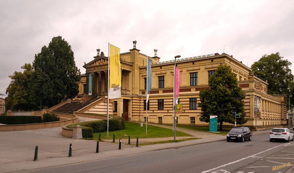 Schwerin - Museum
gegenüber dem Schloß
Schlüsselwörter: Ostsee, Schwerin