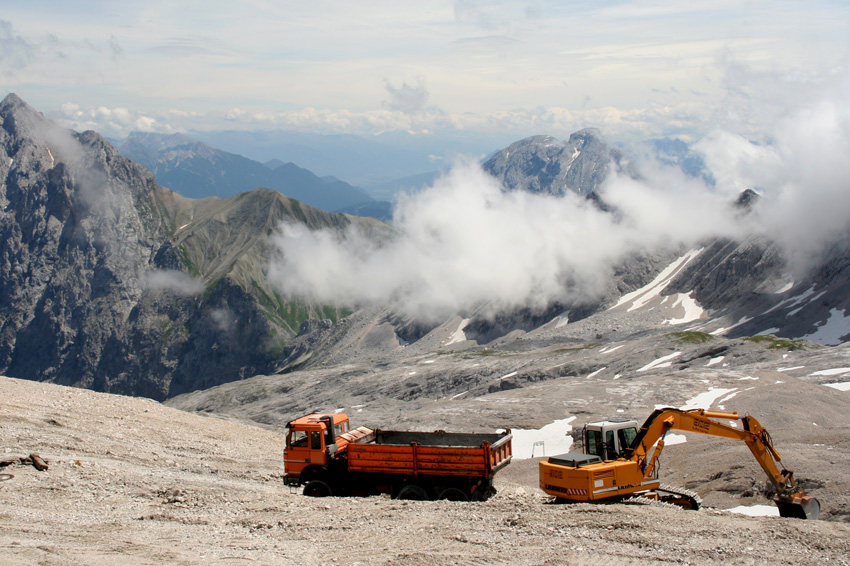 Die höchste Baustelle
auf der Zugspitze.
Beeindruckend mit der Kulisse der Berge
Schlüsselwörter: Zugspitze   Baustelle