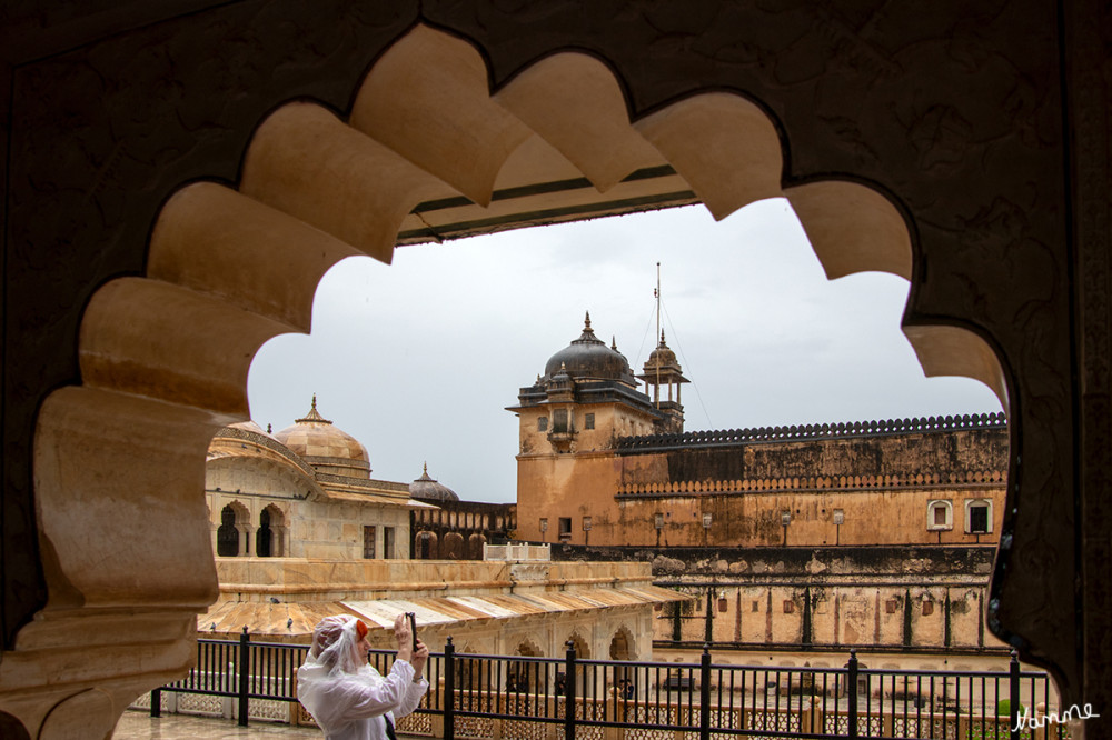 Jaipur Amber Fort
Der eingesetzte Regen machte den Besuch des Fort zu einem besonderem Erlebnis.
Schlüsselwörter: 2024