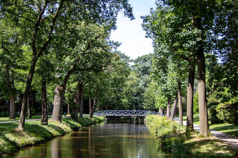 Arcen - Wasserkanal
Marianne
Schlüsselwörter: 2024