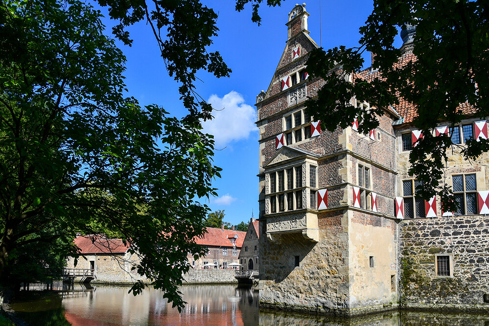 Schönes Münsterland- Burg Vischering
Roland
Schlüsselwörter: 2023