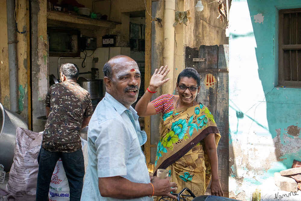 In den Gassen von Madurai
Madurai ist die Wiege der tamilischen Kultur und eine der ältesten sowie kulturell wichtigsten Städte Südasiens. Lange bevor Chennai – das ehemalige Madras – überhaupt gegründet wurde, trieb die antike Metropole bereits Handel mit den alten Römern und Griechen, was ihr unter anderem den Beinamen „Athen des Ostens“ einbrachte. lt.taj-reisen.
Schlüsselwörter: 2024