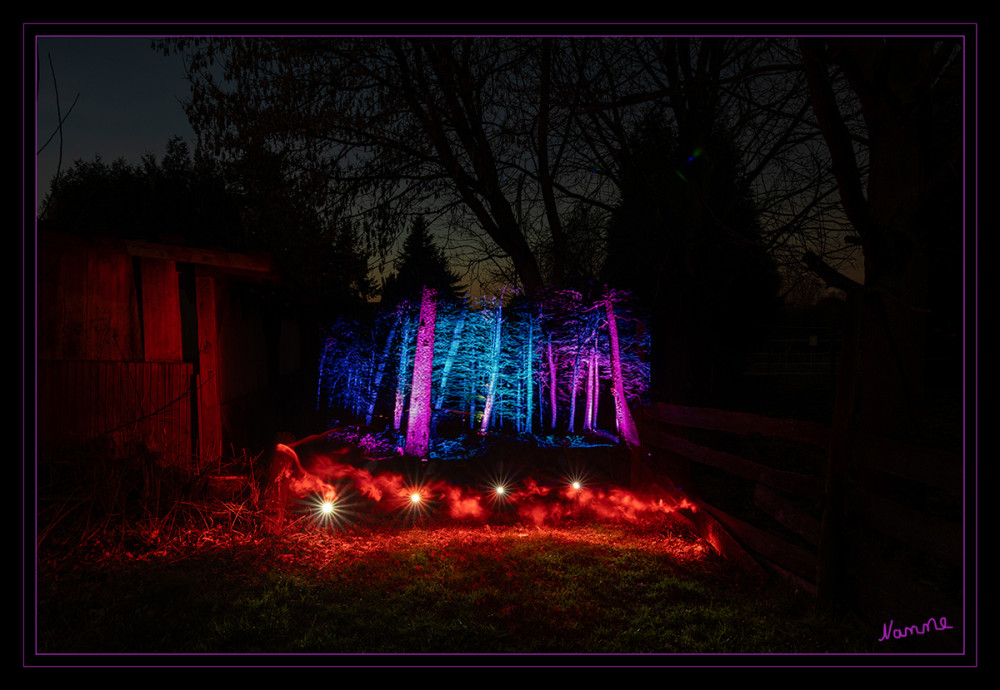 Mystischer Wald
Gemalt mit dem Pixelstick 
Schlüsselwörter: 2025