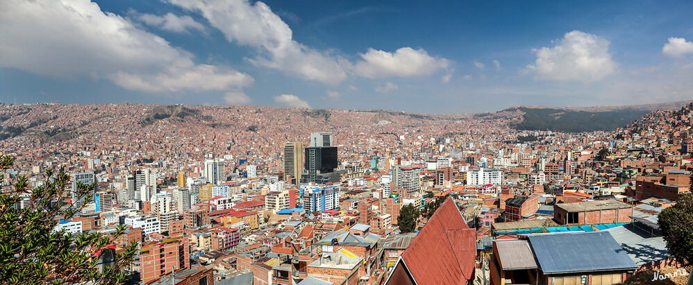 2 Bolivien La Paz  Aussichtspunkt
Mirador Killi Killi. Bekannter Aussichtspunkt auf einem Hügel mit spektakulärem Panoramablick.
Schlüsselwörter: La Paz