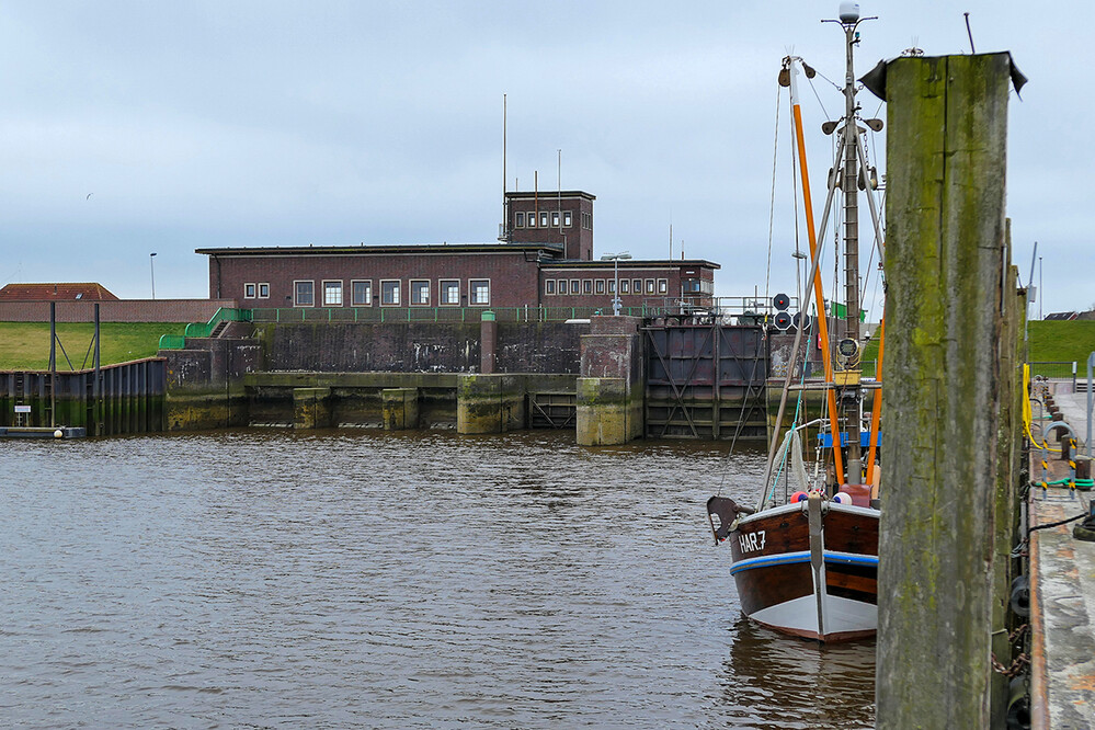 Architektur und Details "Sielpumpwerk und Schleuse in Harlingersiel"
Manni
Schlüsselwörter: 2022