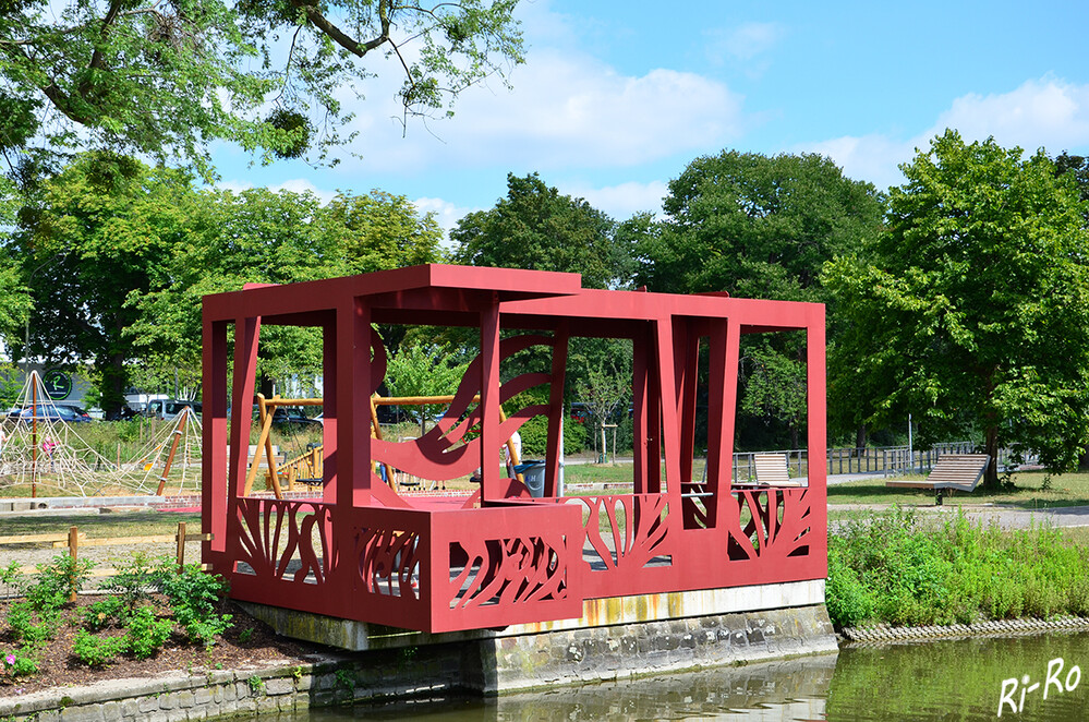   Landschaftskunstwerk
ein Ort zum Verweilen im Stadtpark.
