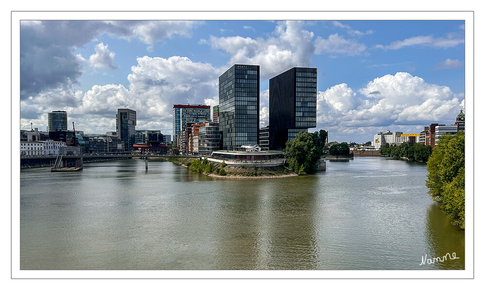 Blick auf den Medienhafen
Schlüsselwörter: 2024