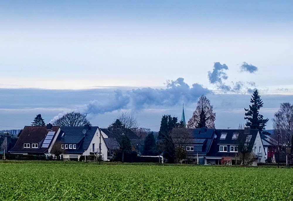 Frei "Kraftwerk im Hintergrund"
Manni
Schlüsselwörter: 2025