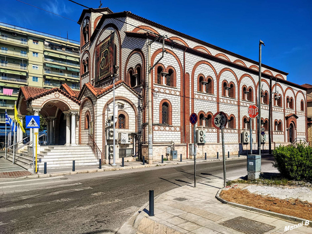 All Saint Orthodox Church
Griechenland Thessaloniki
Die griechisch-orthodoxen Kirchen sind Nachkommen von Kirchen, die die Apostel im ersten Jahrhundert n. Chr. auf dem Balkan und im Nahen Osten gründeten,  und sie sind Bewahrer vieler alter kirchlicher Traditionen. lt. Wikipedia
Schlüsselwörter: 2025