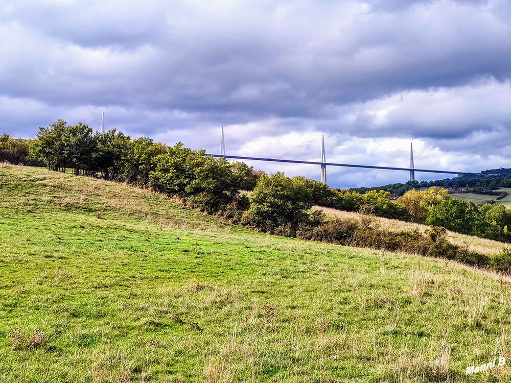 Milau
Radtour mit Blick auf die Brücke
Schlüsselwörter: 2024