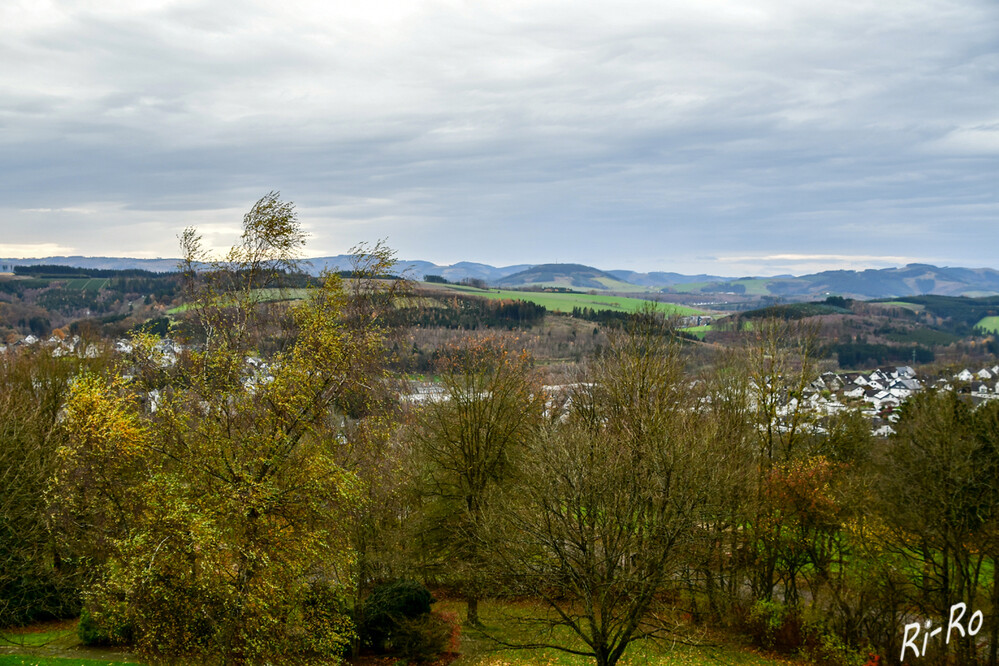 Blick in die Ferne
Das Sauerland ist eine Mittelgebirgsregion in NRW.
Schlüsselwörter: 2024