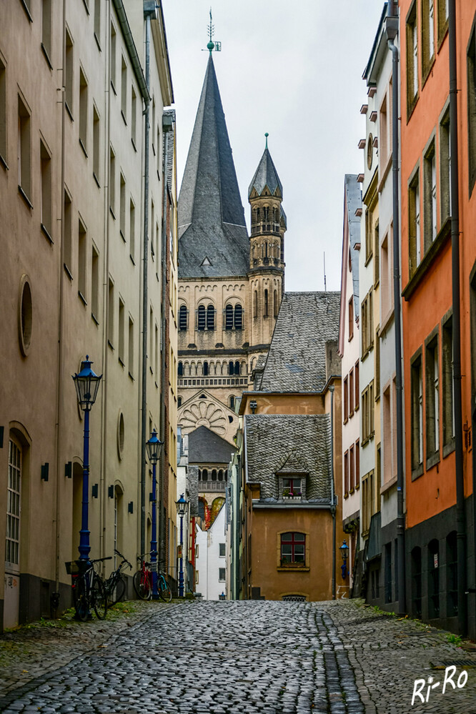 Blick in eine Altstadtgasse
Schlüsselwörter: 2024