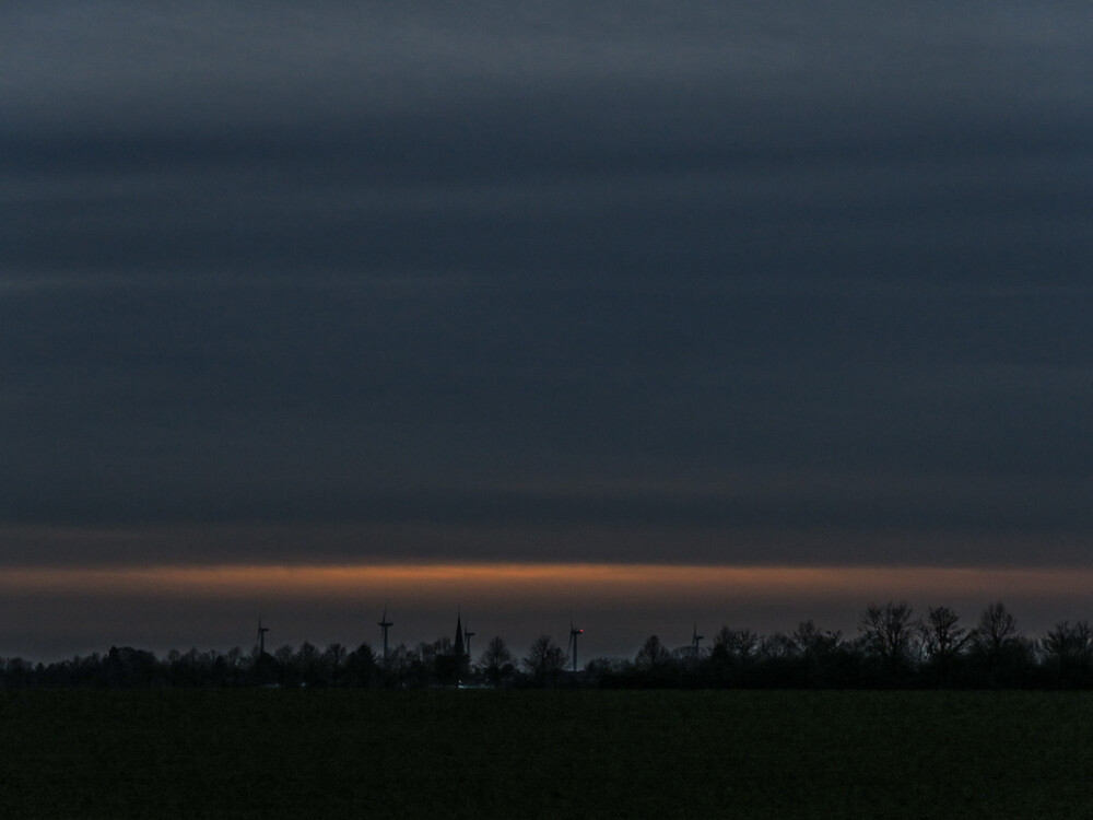 Dämmerungs,-Nachtfotografie "Lichtstreifen"
Verena
Schlüsselwörter: 2023