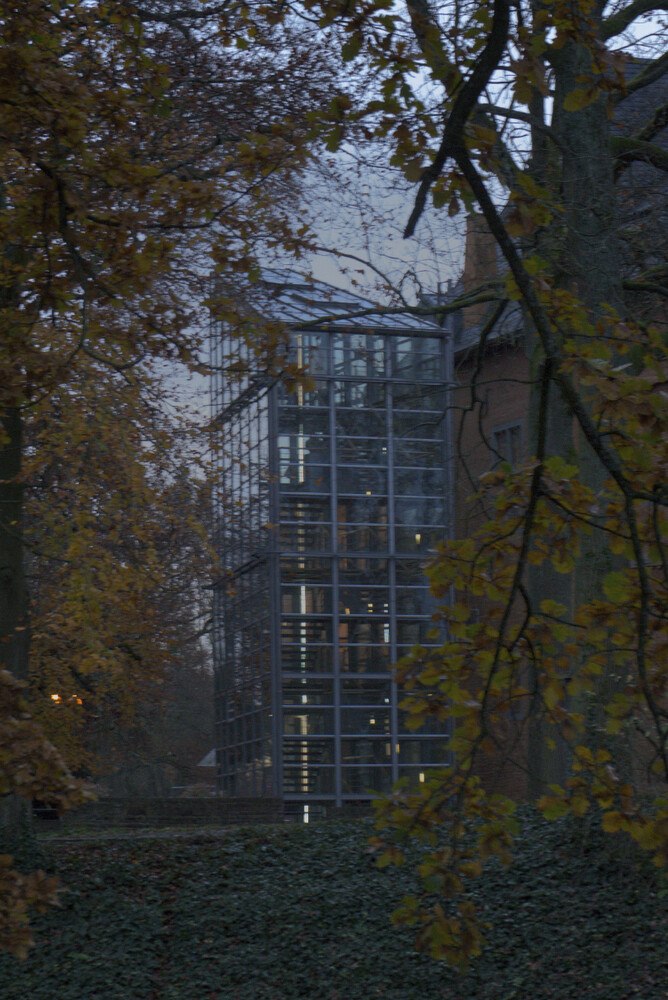 Treppen "Treppenhaus im Regen"
Gerd
Schlüsselwörter: 2024