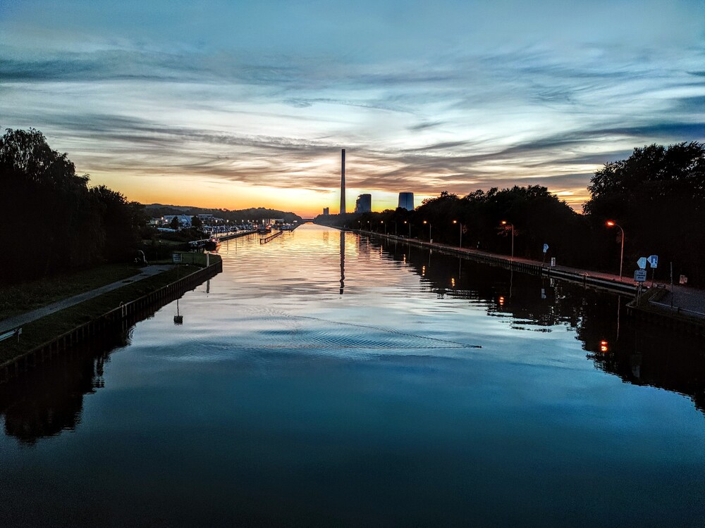 Frei "Abends am Kanal"
Manni
Schlüsselwörter: 2023